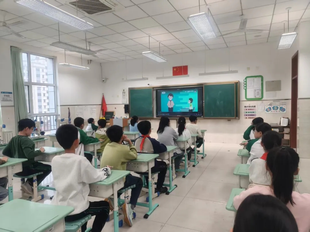 1747359515181064.jpg 640.webp (5).jpg