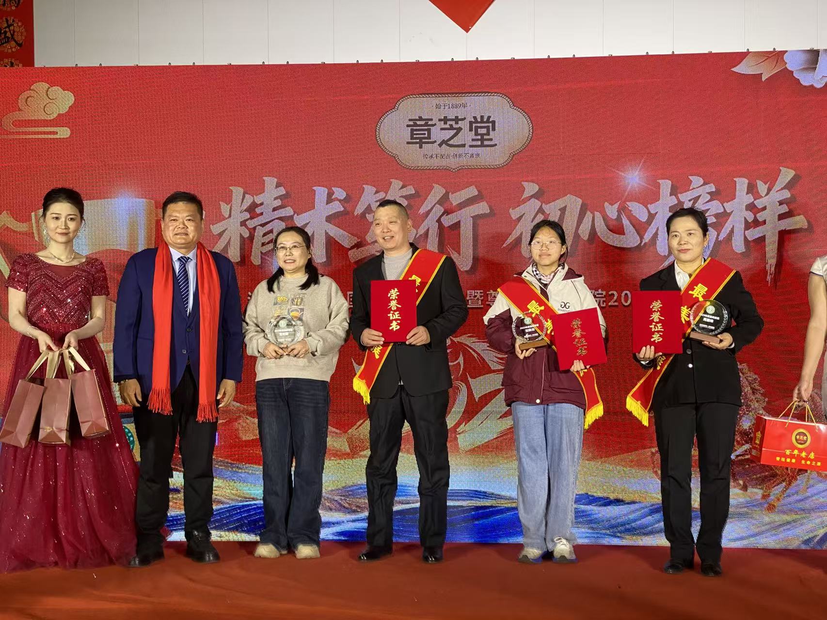 aeb7814e30ae4221b6a4f1210e9da6fd.jpg aeb7814e30ae4221b6a4f1210e9da6fd.jpg