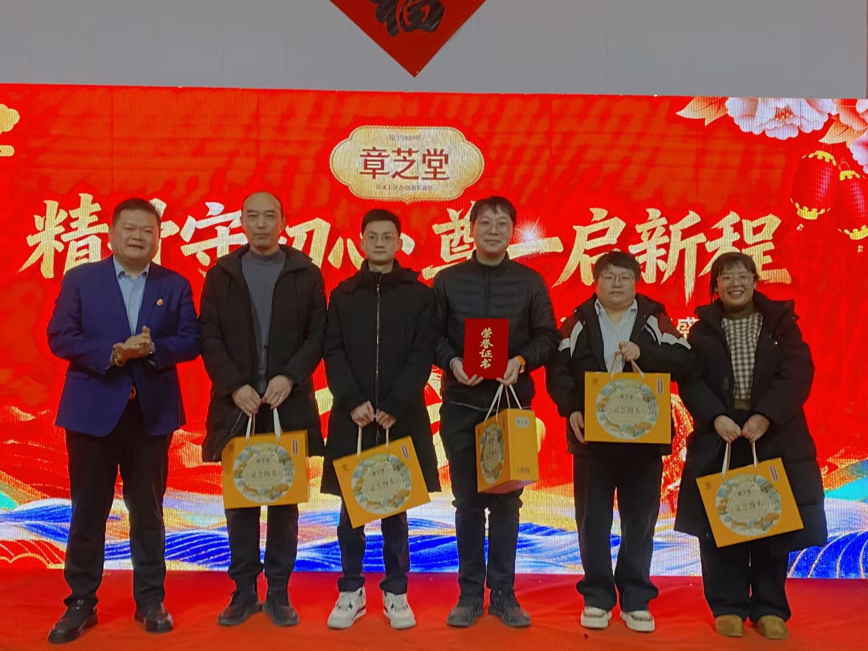 f3c052d35856d3157b7addf003f5c4db.jpg f3c052d35856d3157b7addf003f5c4db.jpg